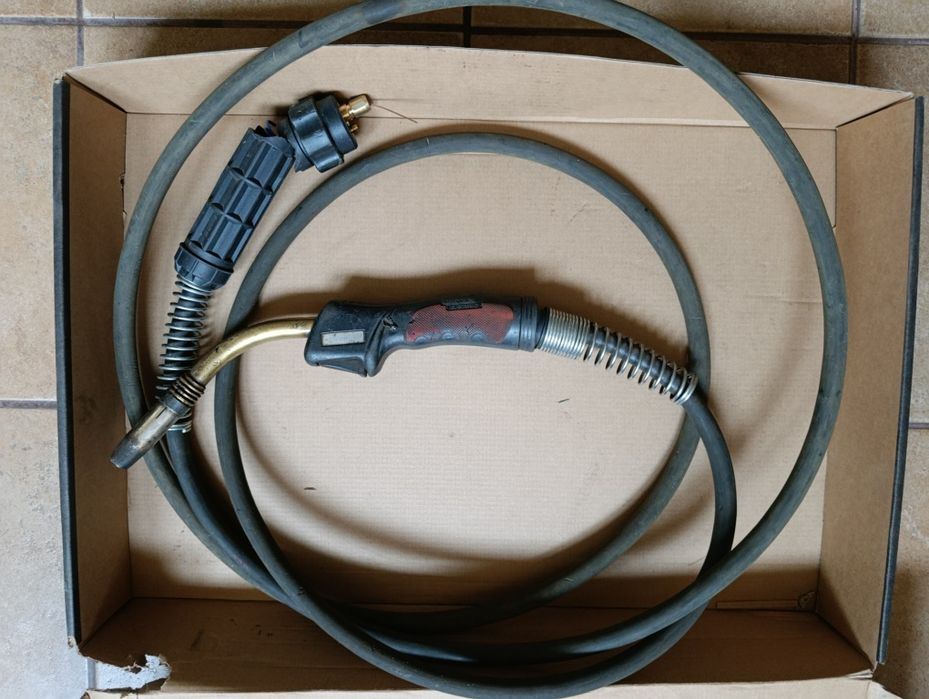 Uchwyt Lincoln Electric uszkodzony