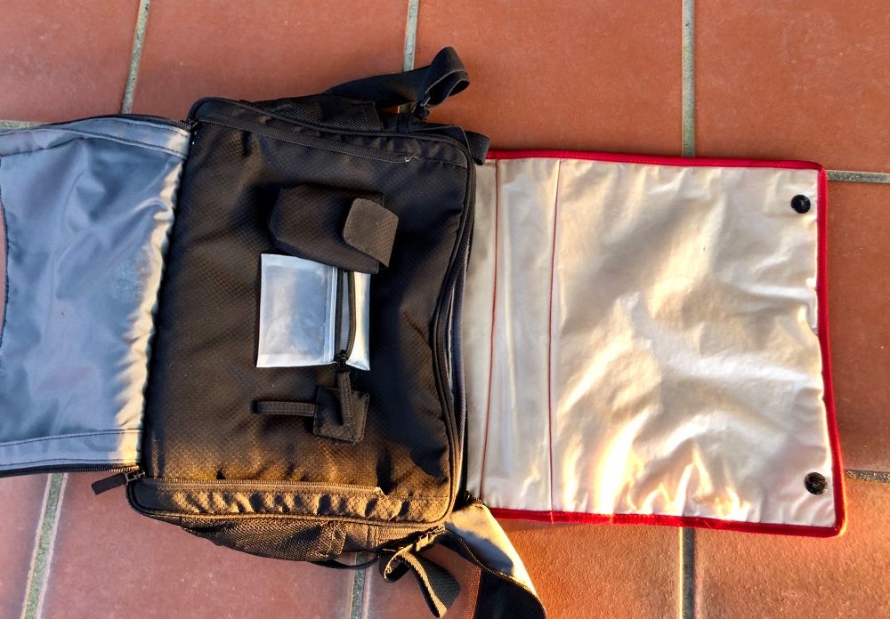 Saco muda e porta fraldas de viagem fraldario