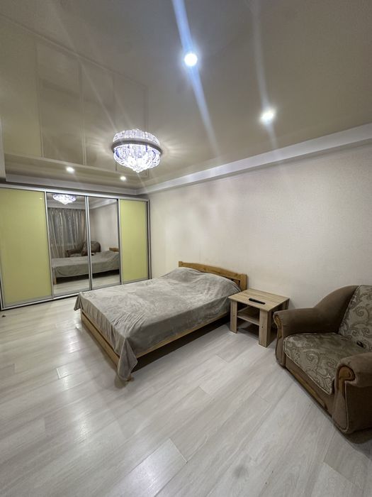 Посуточно ЦЕНТР Малый рынок 1комн люкс подобово центр малий