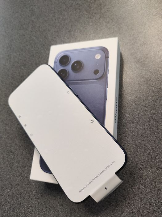 W2// Apple/iPhone 17pro 256GB/ Nowy