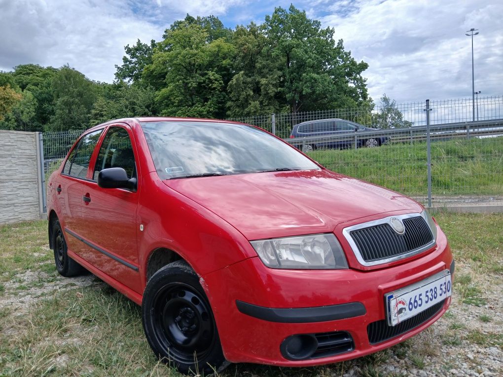 Skoda Fabia 1.2 HTP 2007r Sedan < Okazja < Opłaty < Zamiana