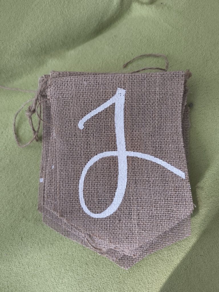 Jutowy napis: Just merried