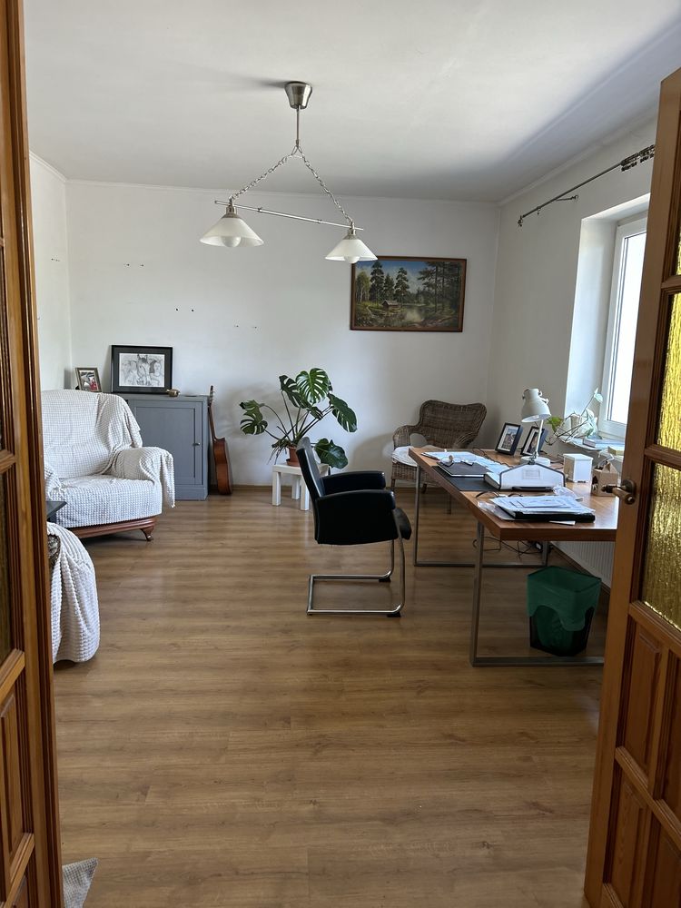 Dom siedlisko wraz z budynkami