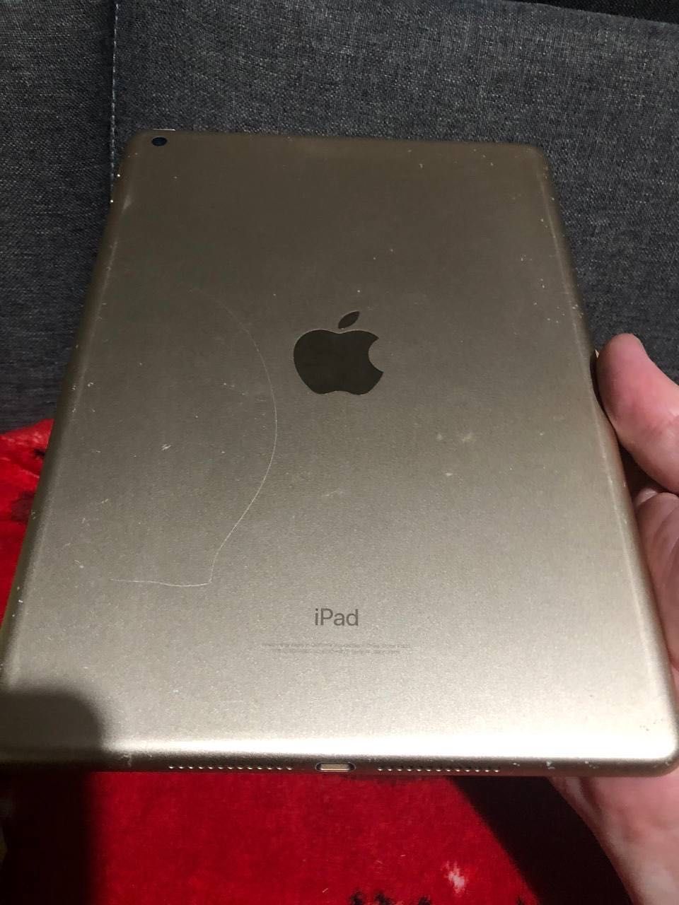 Ipad 5 (9.7gsm) 128GB Gold wi-fi