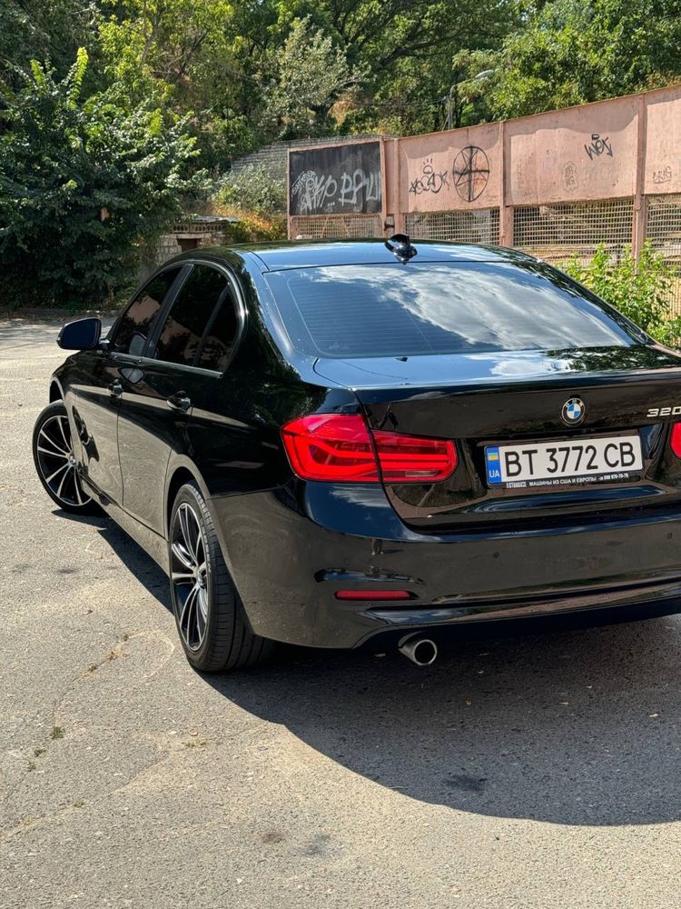 Bmw f30 2017 год в прекрасном состоянии