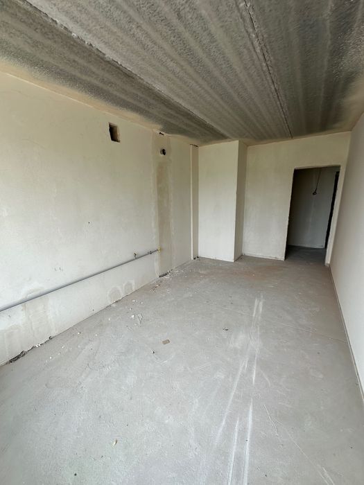 Продам 1 кімнатну квартиру біля Києва.Будинок готовий.Центр міста 10хв