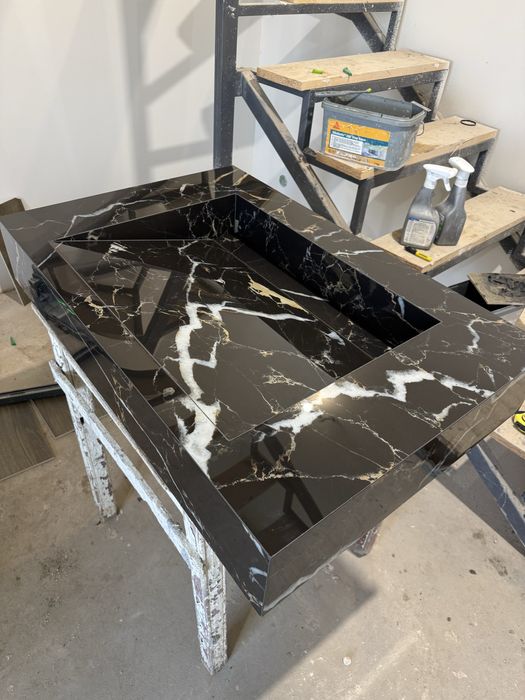 Умивальник з керамограніту