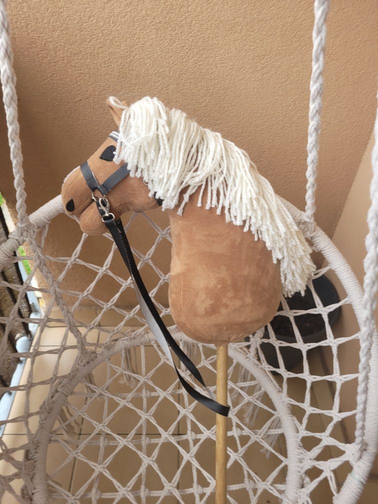 Hobby horse brązowy