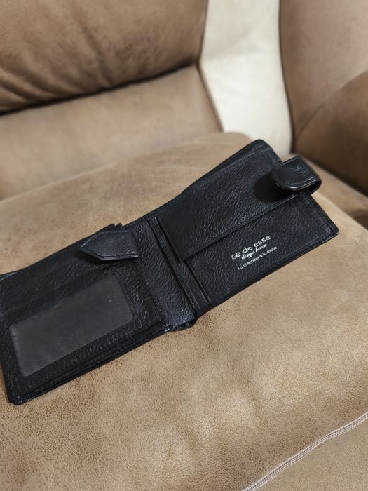 Гаманець чоловічий чорний шкіряний De Esse