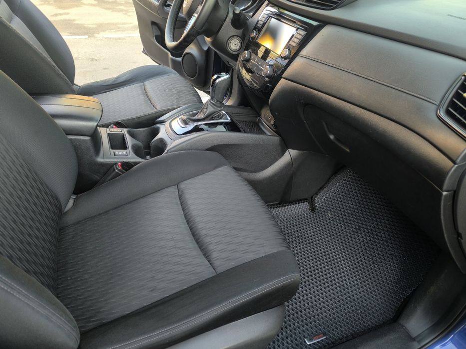 Продам Nissan Rogue