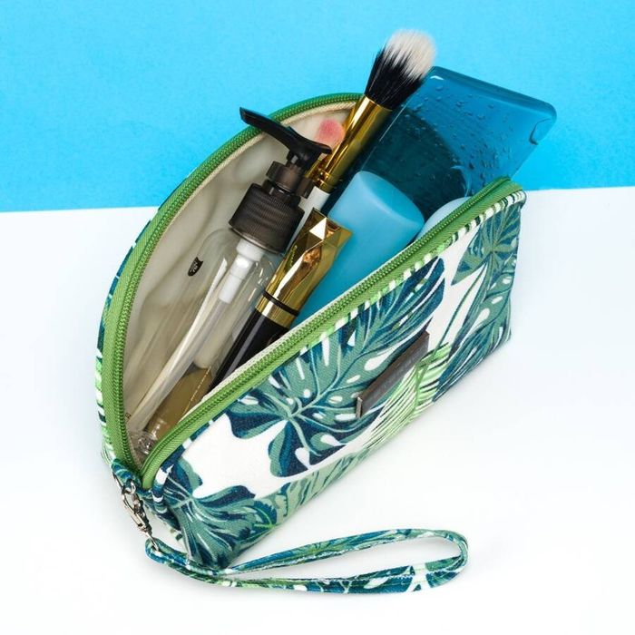 kolorowa kosmetyczka na suwak z paskiem na rękę - peterson