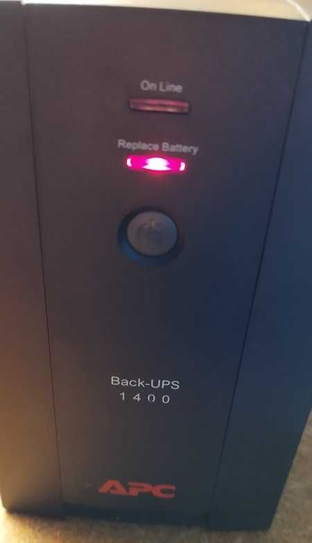 UPS APC BAK-UPS 1400