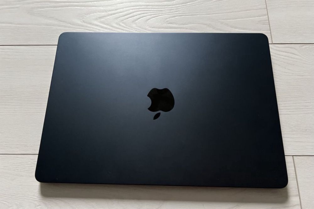 MacBook Air 13 M3 Icloud