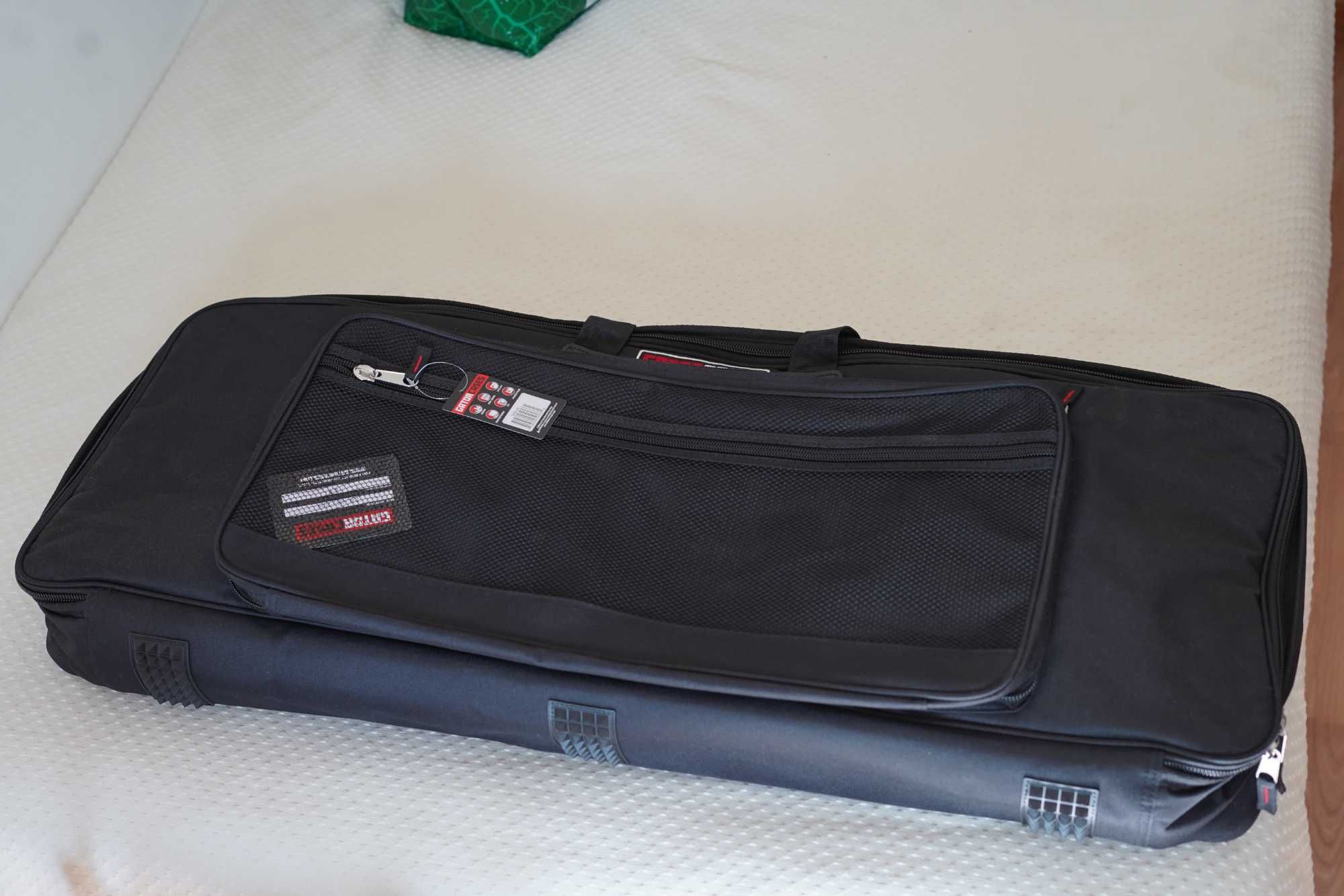 Kit M-Audio Oxygen Pro 49 Mk3 com saco de transporte Gator