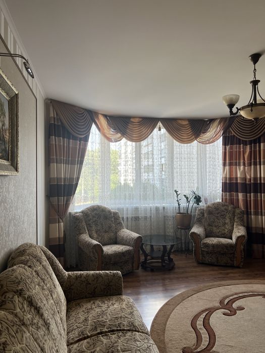 Оренда 2к квартири Короленка 74