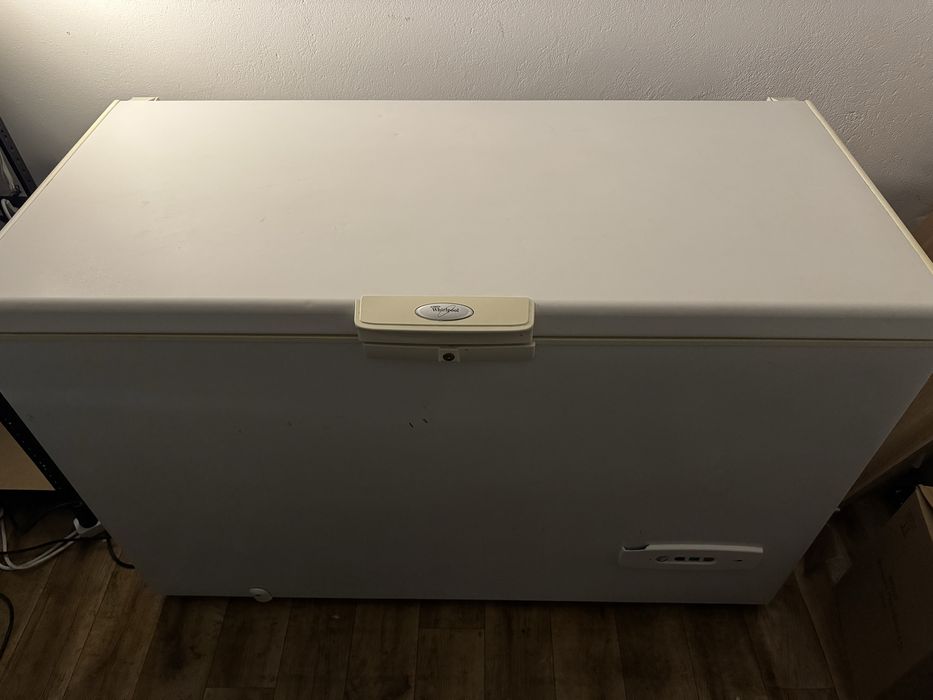 Zamrazarka skrzyniowa Whirlpool. 400 litrów