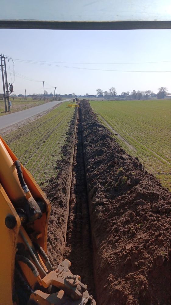 Usługi koparką,koparko-ładowarką , równiarką oraz walcem !!!