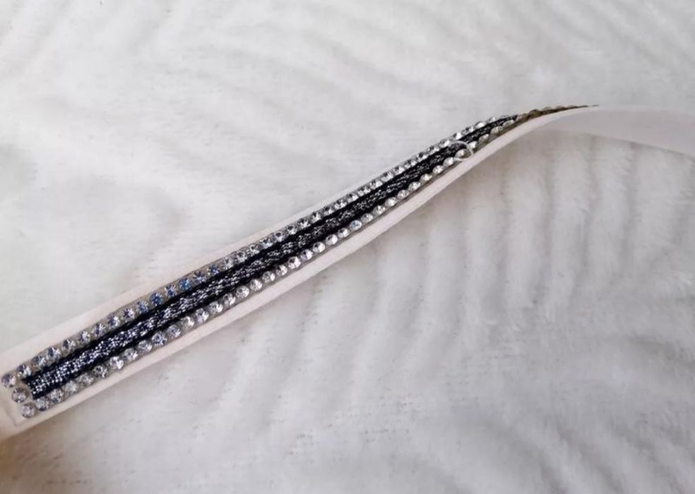 Ліф базовий бежевий зі камінцями на шлейках