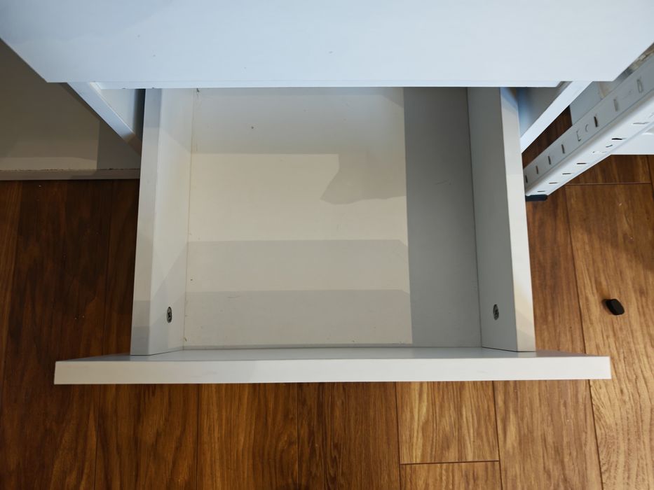 Białe Biurko Rogowe Narożne Biurowe