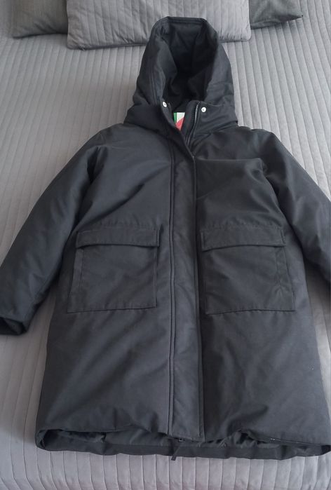 Зимова куртка,пуховик.