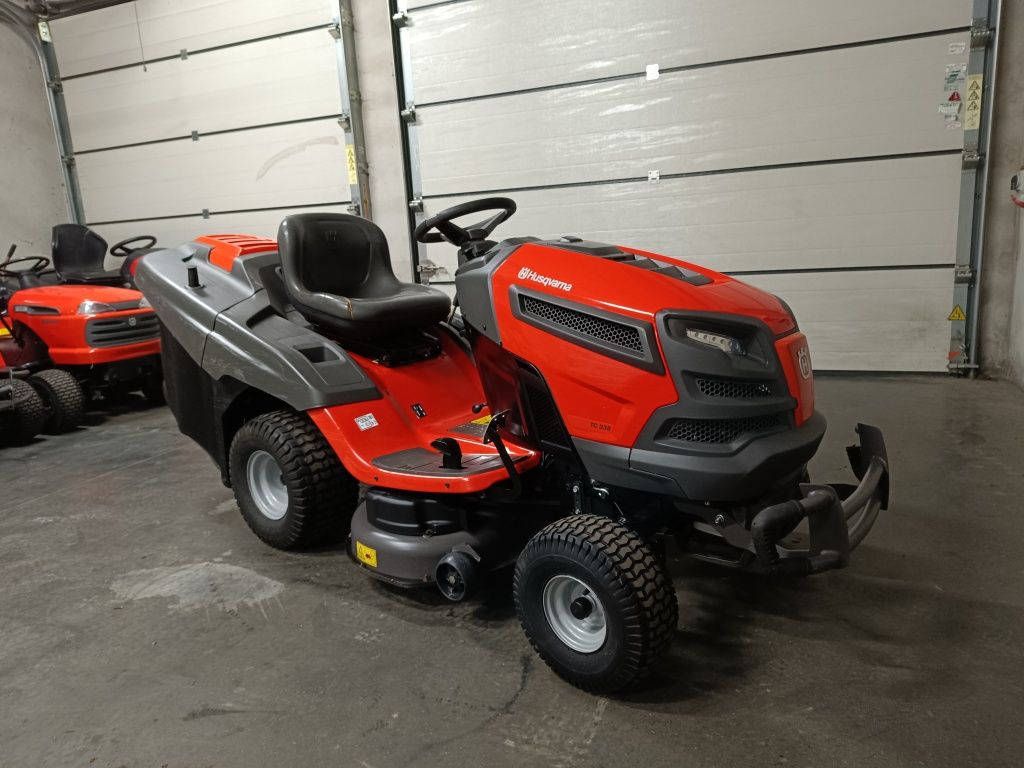 Kosiarka traktorek husqvarna TC338 V3  Briggs 22km.