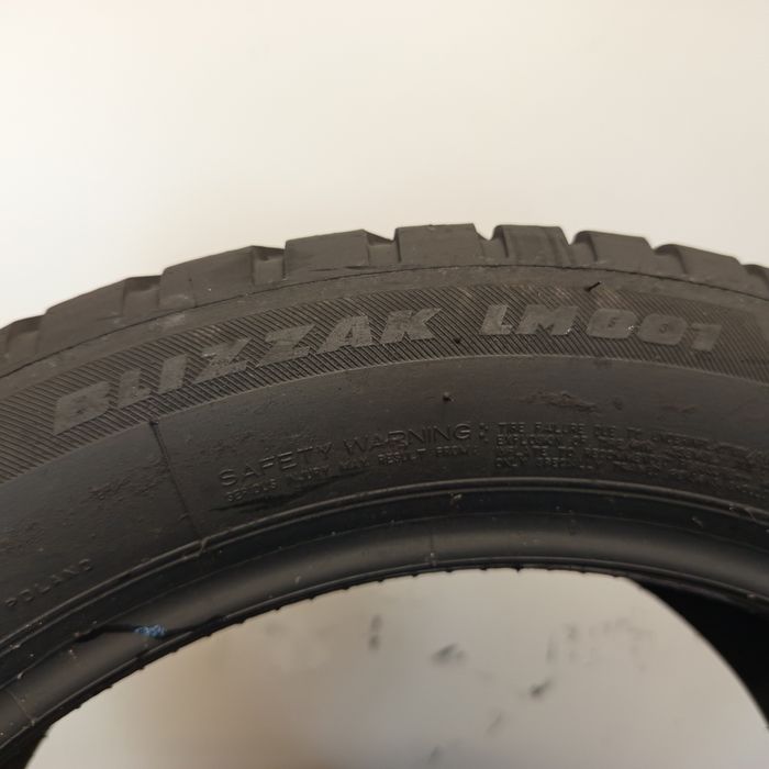 225/50/17 Bridgestone Blizak Lm001