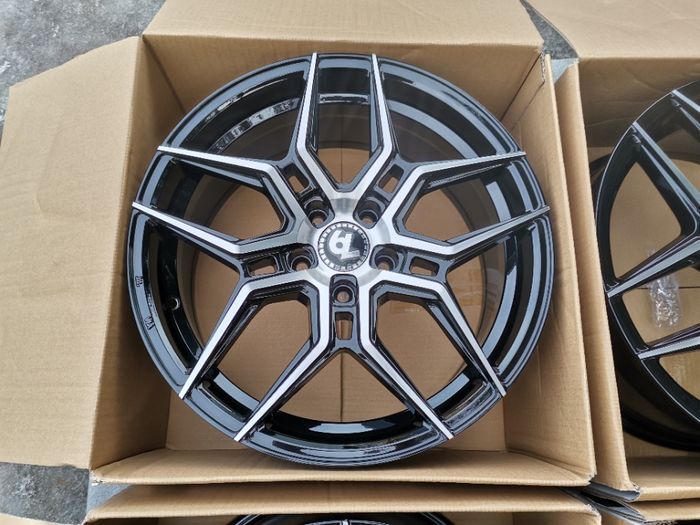 Alufelgi 5x120 18 ET35 BMW E46 E90 F10 F30 X1 X3 Opel Insignia VW T5