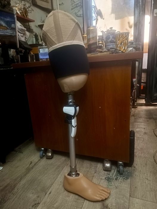 Протез правой  ноги " OttoBock"