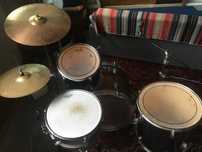 Bateria marca desconhecida (Remo, Paiste, Sabian)