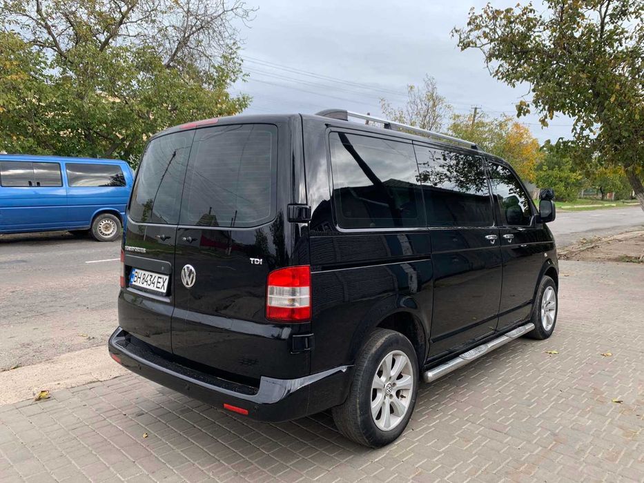 VW Transporter пассажирский 7+1 мест 2009 год (2.5 TDi, механика 6-ст)