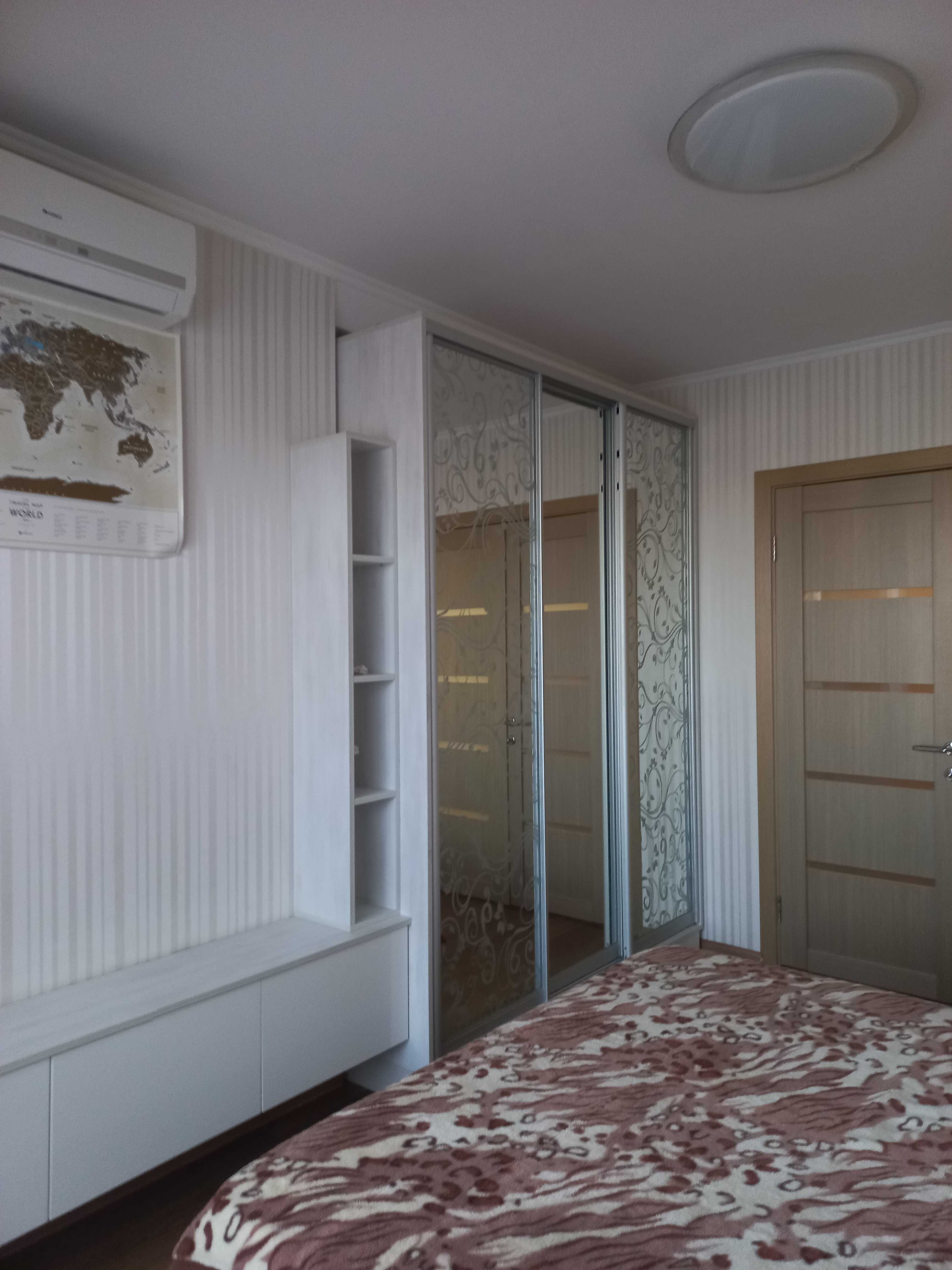 Аренда 3 ком,Лесной, Ореста Левицкого 13 (Курчатова),метро Лисовая