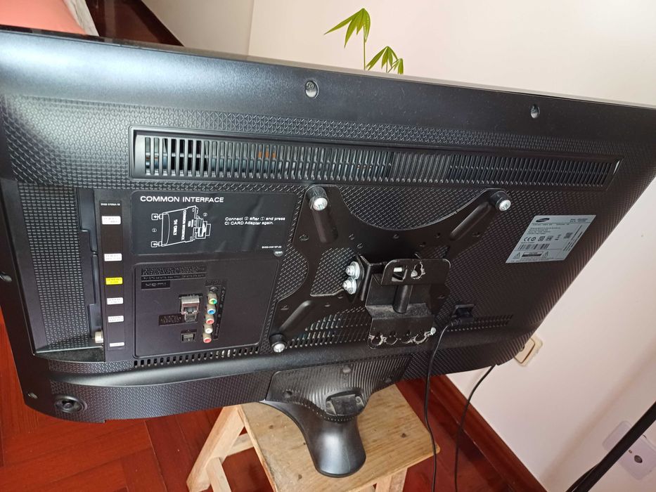 Tv Samsung 32" como nova