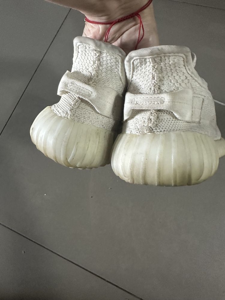 Adidasy yzzy 38