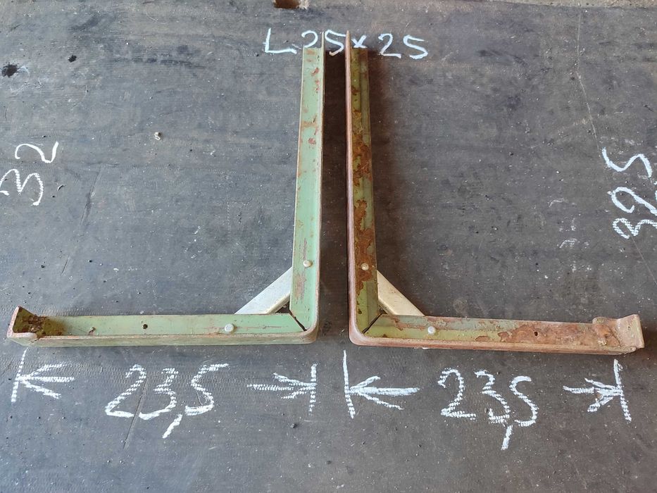 Уголок для полки