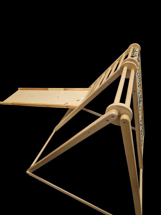 Drabinka gimnastyczna dla dzieci z siatką i zjeżdżalnią Montessori