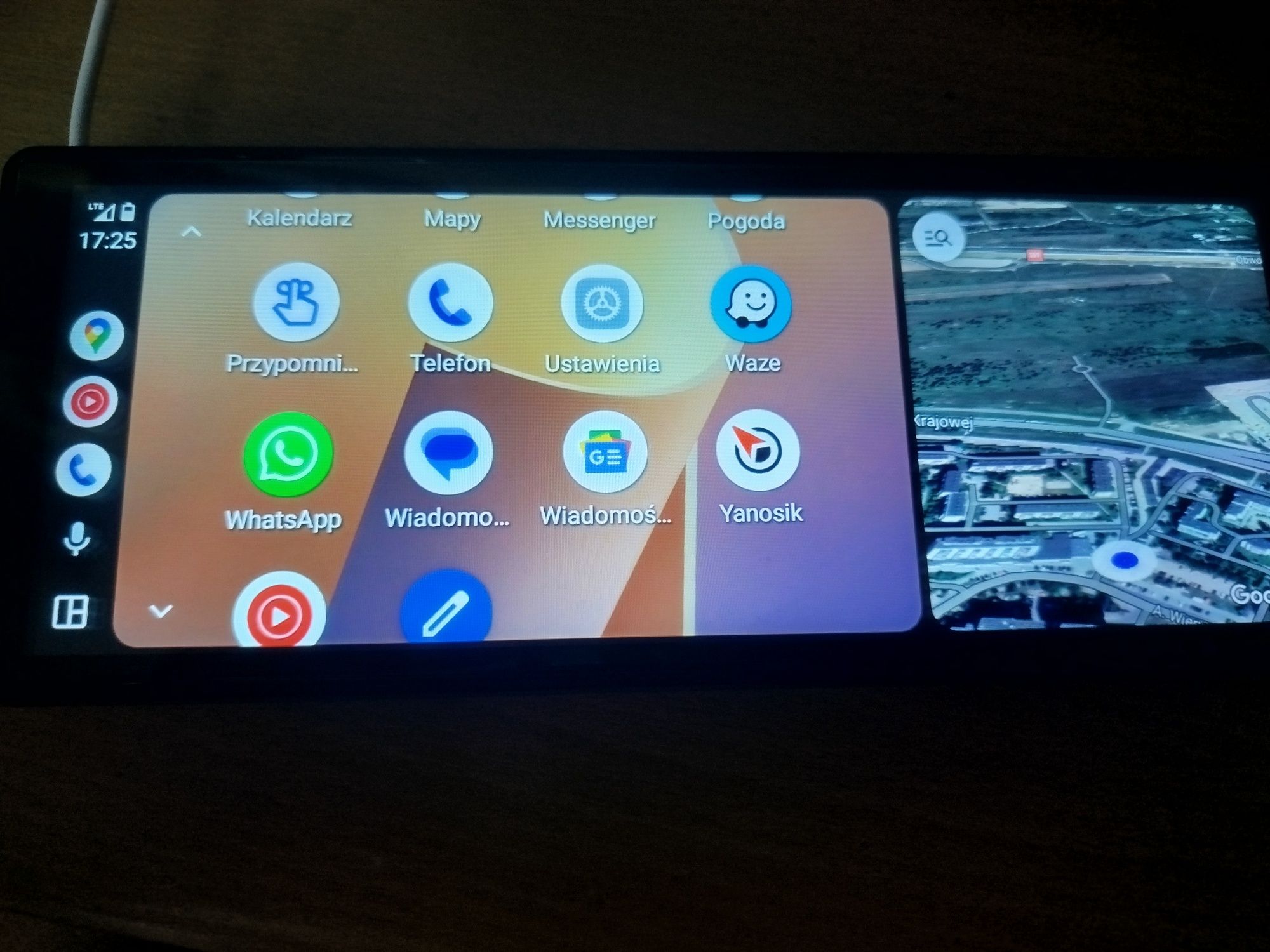 Carplay do auta stacja multimedialna Android Iphone