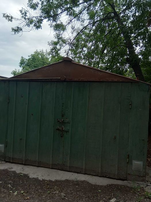 Гараж вул.Максимовича /р-н Онко.лікарні/