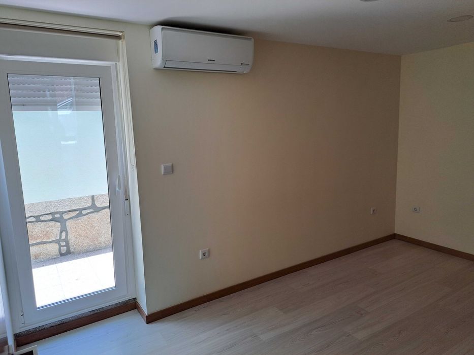 Apartamento T2 semi novo em Mangualde