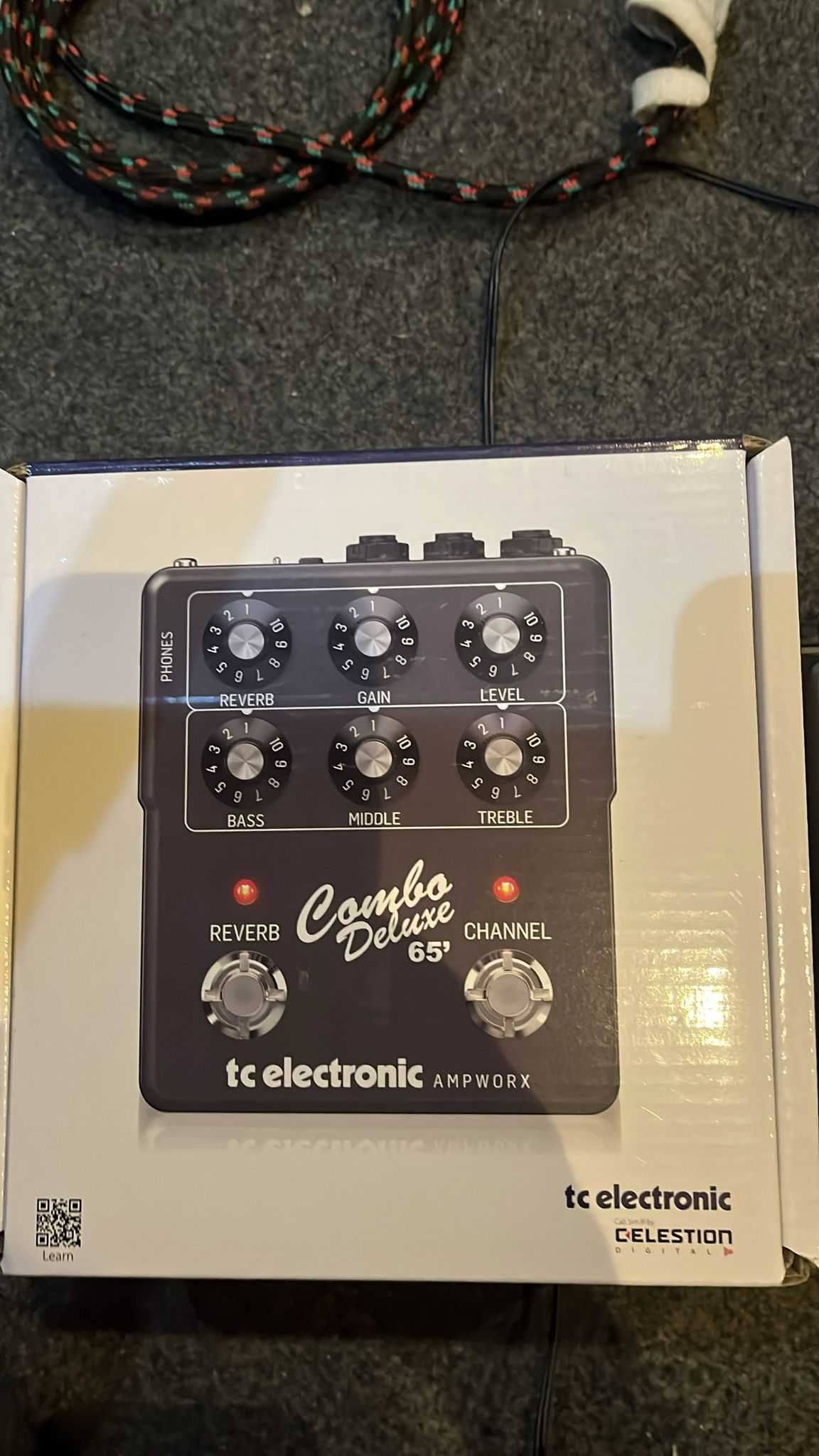 tc electronic Combo Deluxe 65' Preamp DI - Pedal guitarra