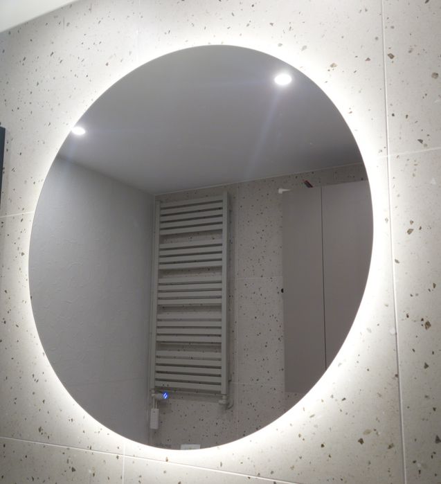 Lustro RUKE z podświetleniem LED, okrągłe śr. 70 cm