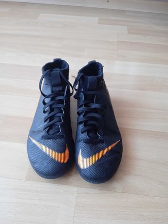 Buty korki piłkarskie Nike na orlik