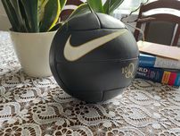 Nowa piłka Nike Ronaldinho R10 retro vintage