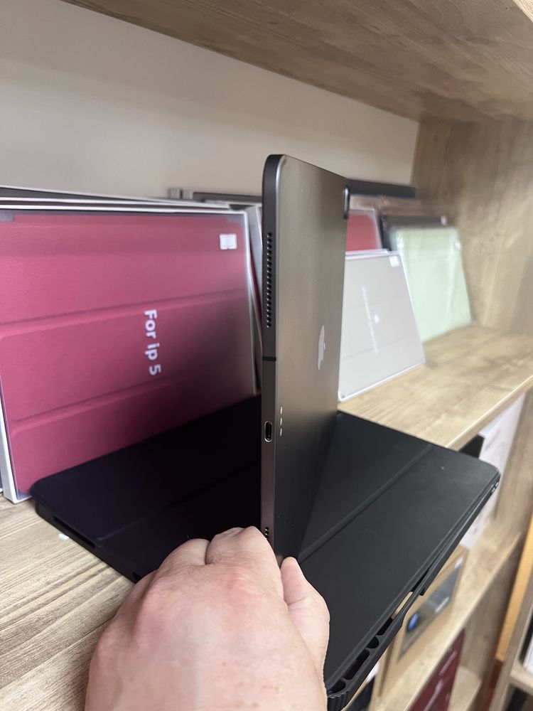 iPad Pro 12.9 (4-покоління)
