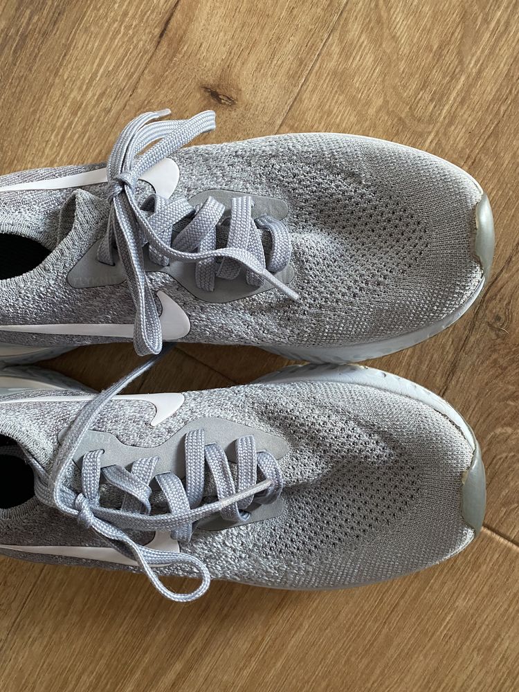 Nike 36 Epic React Flyknit Bg szare