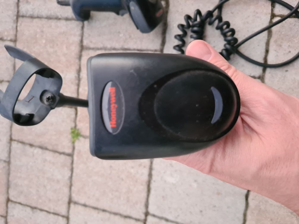 Skaner Kodów Kreskowych Honeywell 2 sztuki i uchwyt