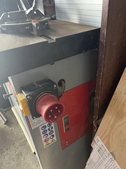 Frezarka dolnowrzecionowa HolzMann FS160solid