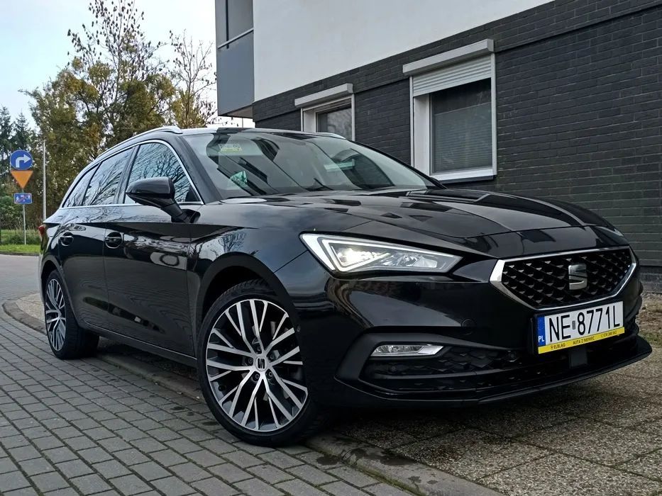 Seat Leon 2.0 TDI  Xcellence Ful Digital Kam. ACC  skóry Dsg Navi Led Matrix