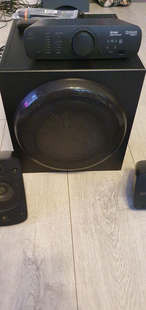 Sprzedam Uszkodzone Głośniki Logitech z906