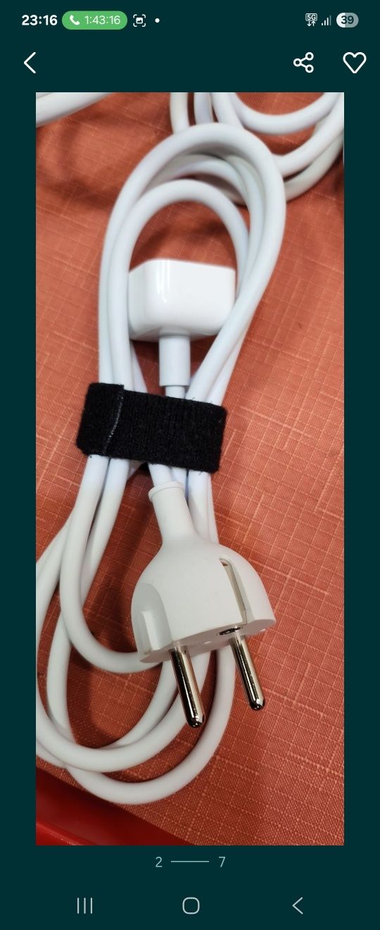 Oryginalny kabel zasilający do MacBooków i iPadów.