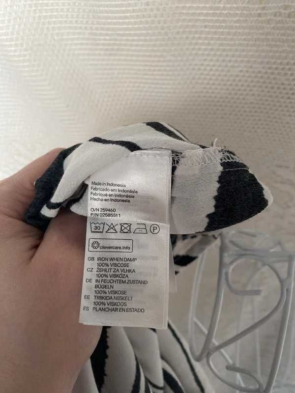 Biała długa bluzka w czarne paski z dłuższymi rękawami XS/S 34/36 H&M